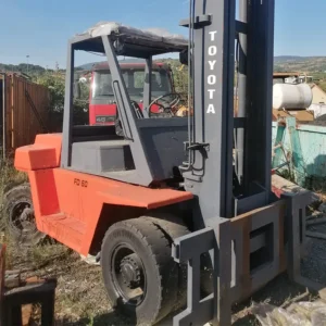Empilhador Toyota 3